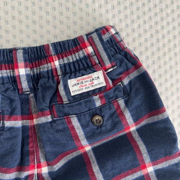 Janie and Jack boys navy plaid shorts in size 12-18m - Picture 5 of 7